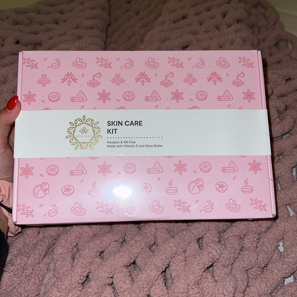 Ra Rosa Acca Skin Care Set- Pink Rose NWT - Picture 8 of 9